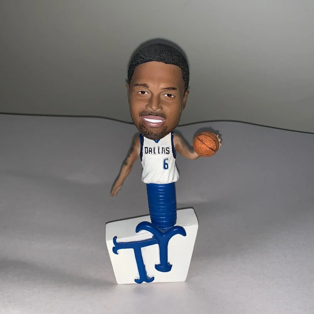 DALLAS MAVERICKS TYSON CHANDLER BOBBLEHEAD no box